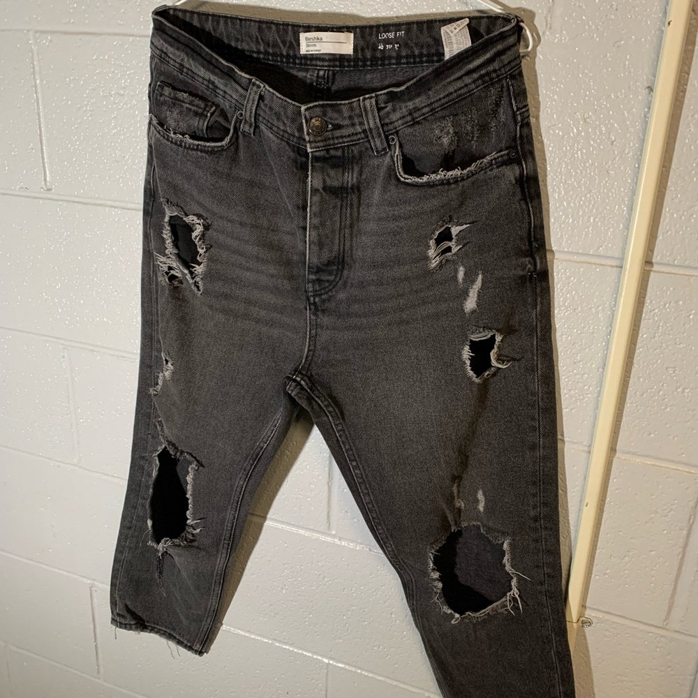 Bershka Loose fit. Size 31. Good condition
